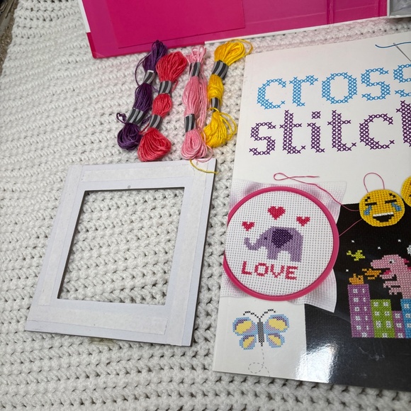 Spice Box KITS For Kids Cross Stitch 12 Projects Opened (See Descr.) - Picture 9 of 11
